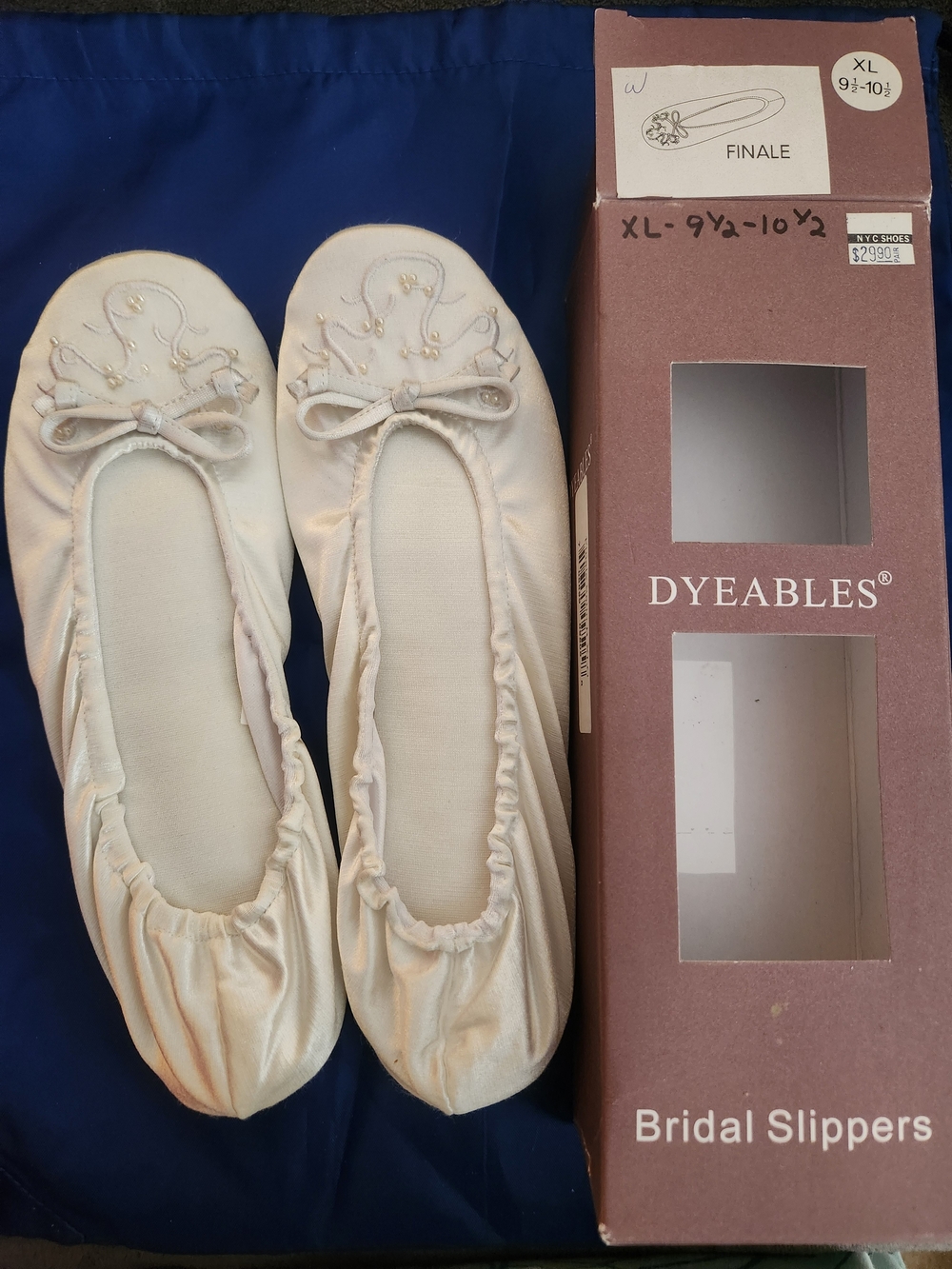 Finale Dyeables Women's Bridal Ballet Slippers in Ivory